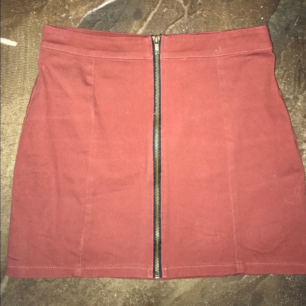 Red rusty skirt with zipper
